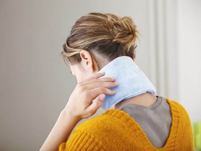 بکار بردن گرما یا یخ برای رفع سردرد تنشی