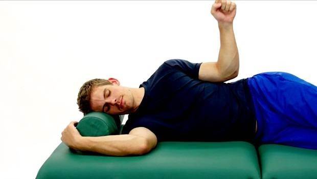 تمرین چرخش جانبی برای بهبود شانه درد